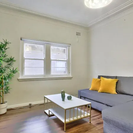 Charming 3 Bedroom On The Edge Of Downtown Glebe Sydney Exterior photo