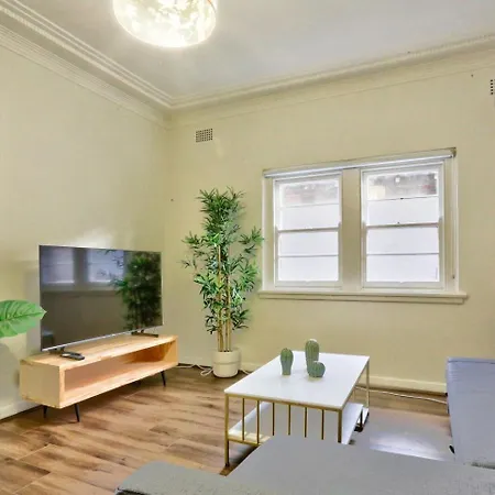 Charming 3 Bedroom On The Edge Of Downtown Glebe Sydney Exterior photo